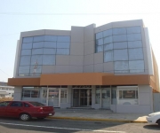 SE RENTAN OFICINAS Y CONSULTORIOS